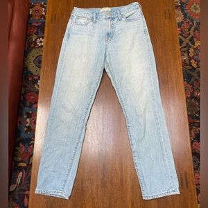 Perfect summer and fall Jeans from Madewell. Vintage look.